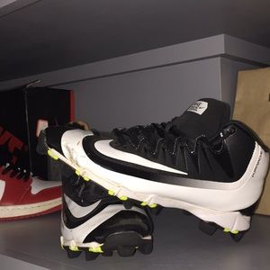 nike baseball huarache cleat